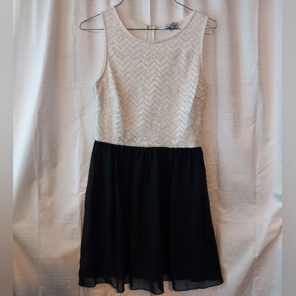 Speechless white Black dress Medium